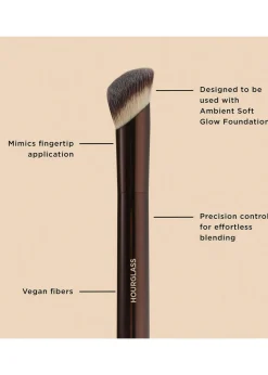 Ambient Soft Glow Foundation Brush