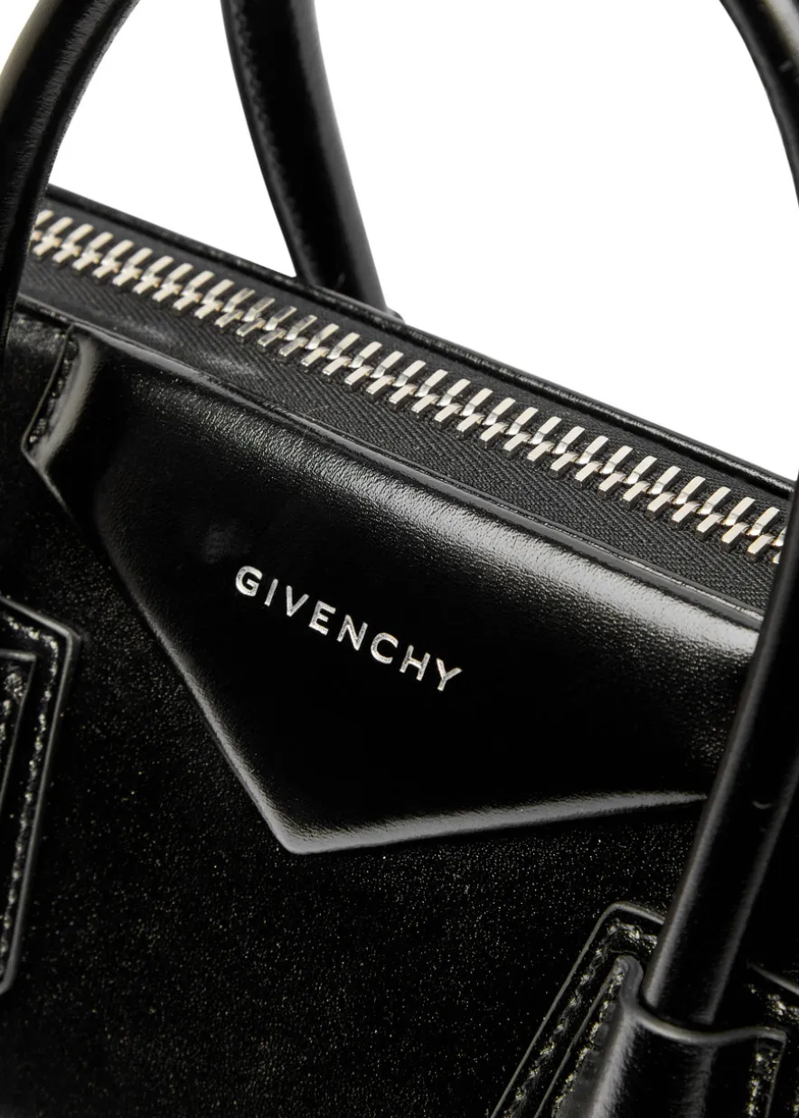 Antigona glossed leather top handle bag
