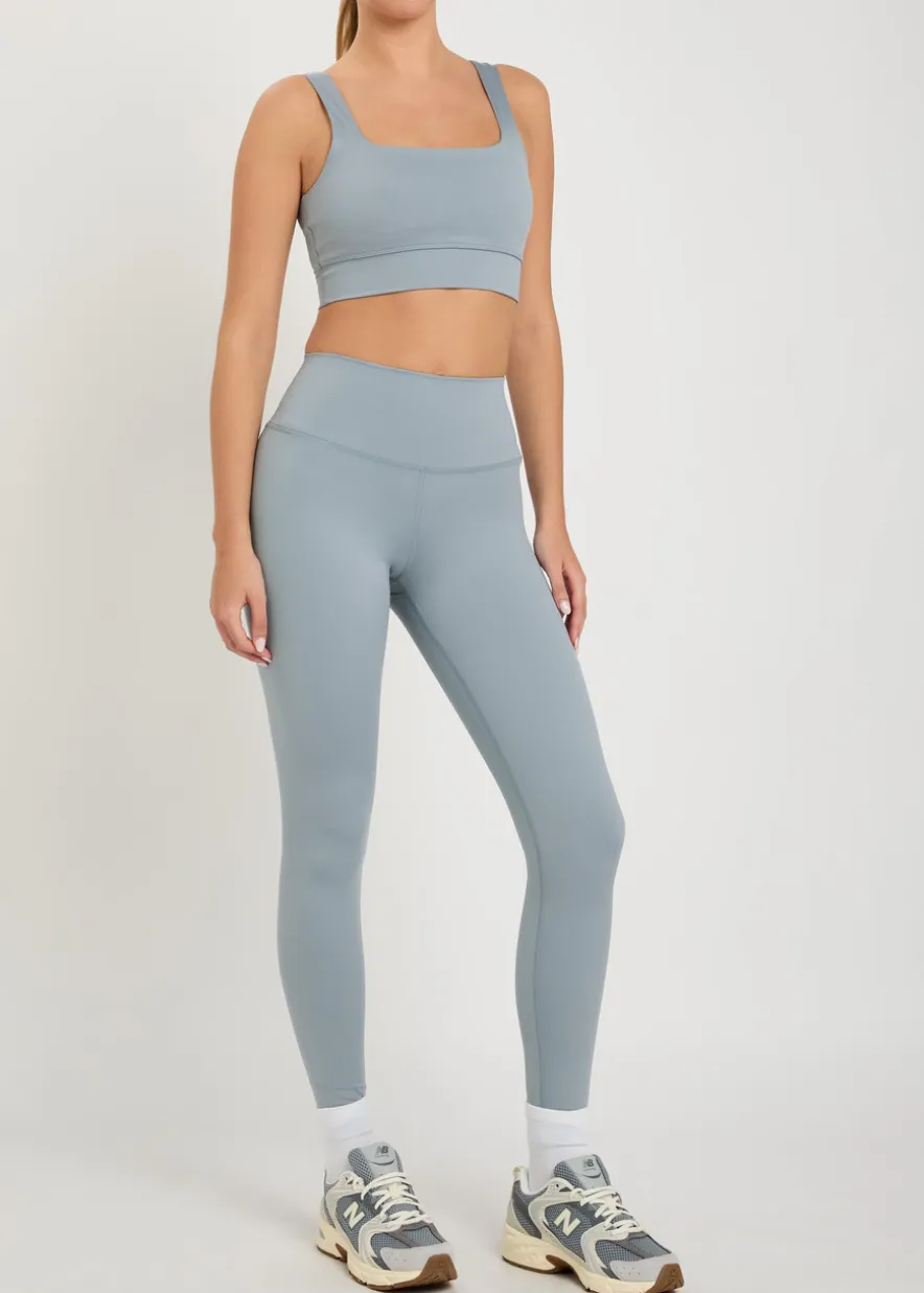 Assure Cori technical stretch sports bra