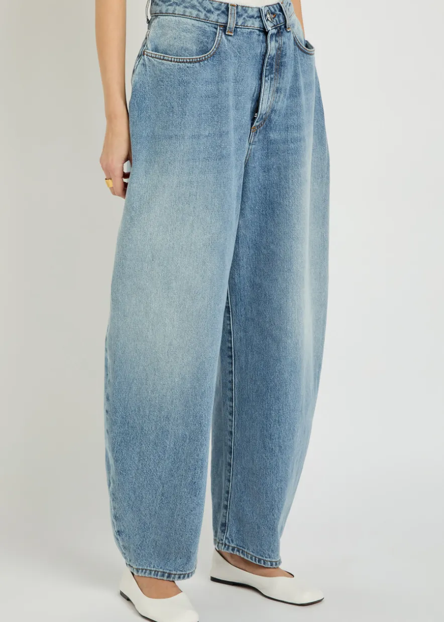 Barrel-leg jeans