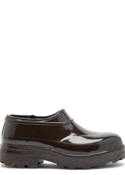 Beth glossed rubber boots