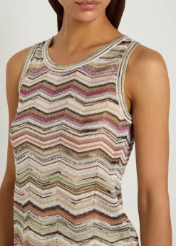 Chevron fine-knit top