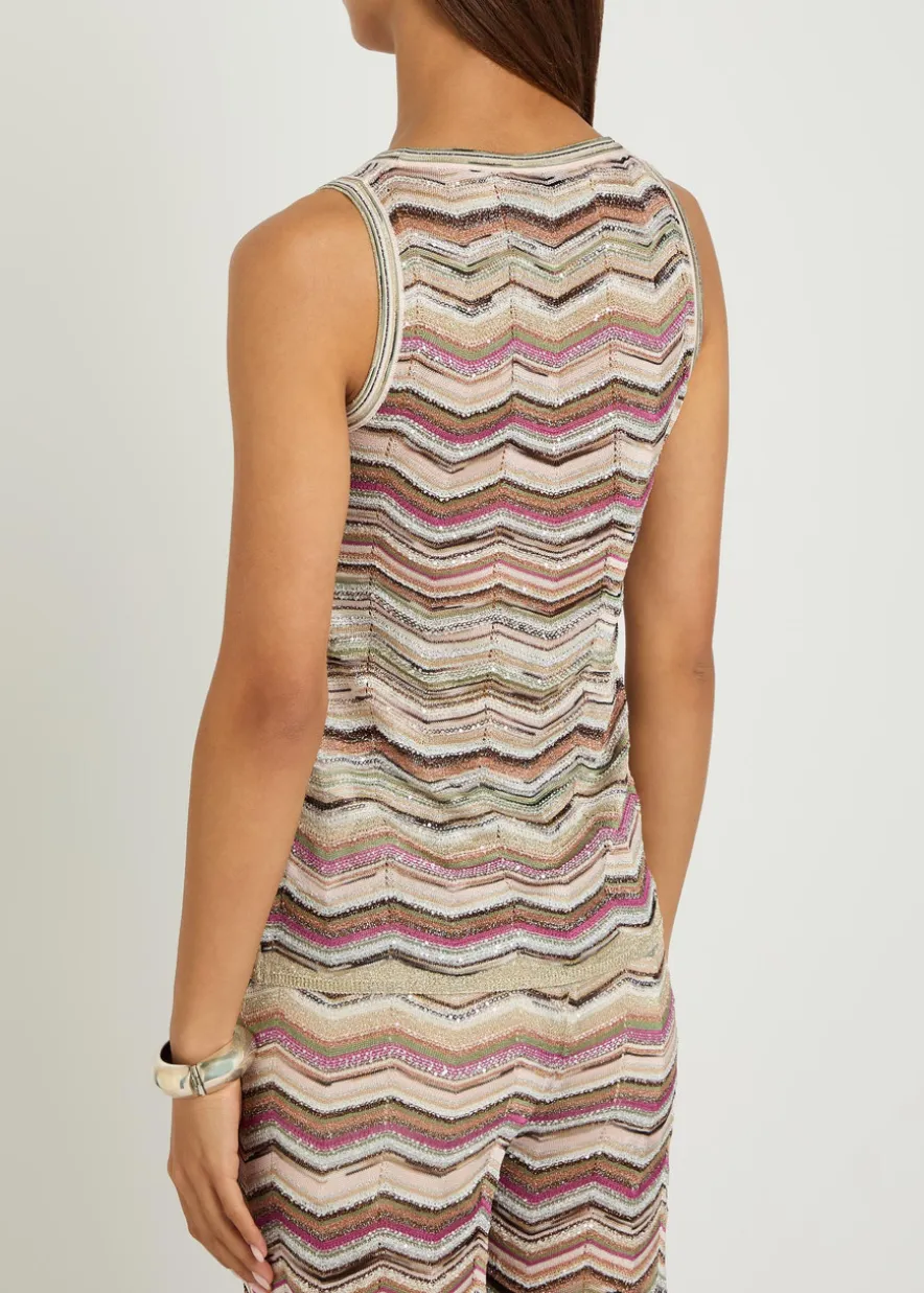 Chevron fine-knit top