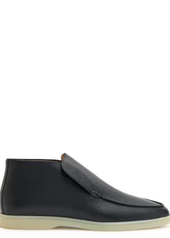City grained leather loafers
