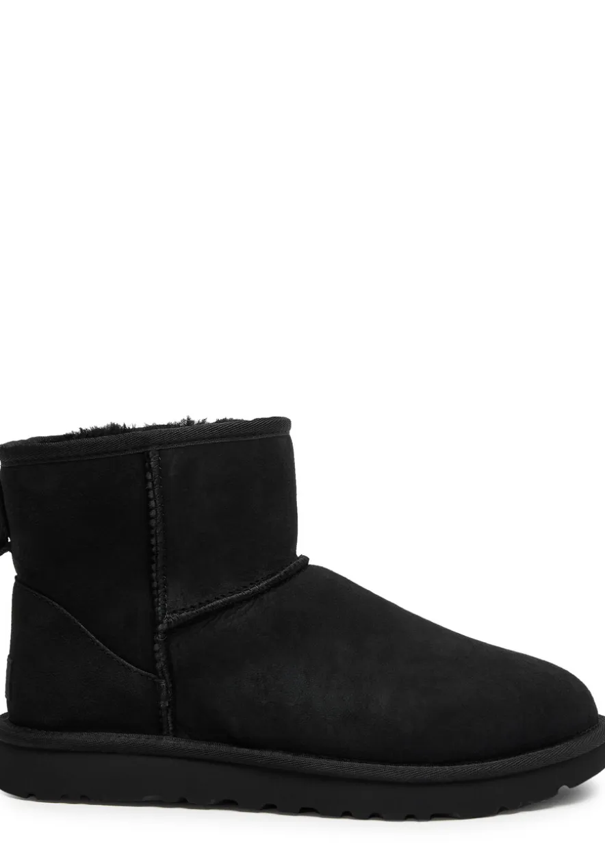 Classic Mini II suede boots