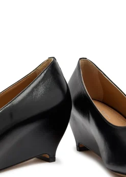 Court 55 heelless wedge pumps