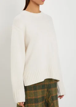 Cozy cashmere jumper