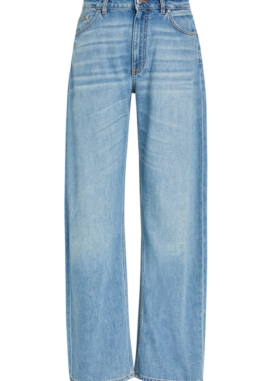 Curved-leg jeans