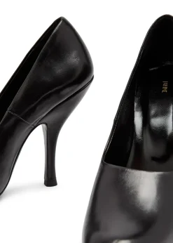 Date 105 leather pumps