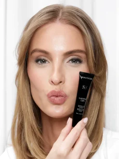 Lasting lips
