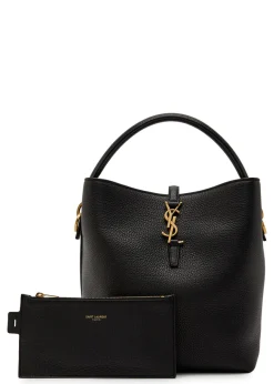 Le 37 grained leather bucket bag