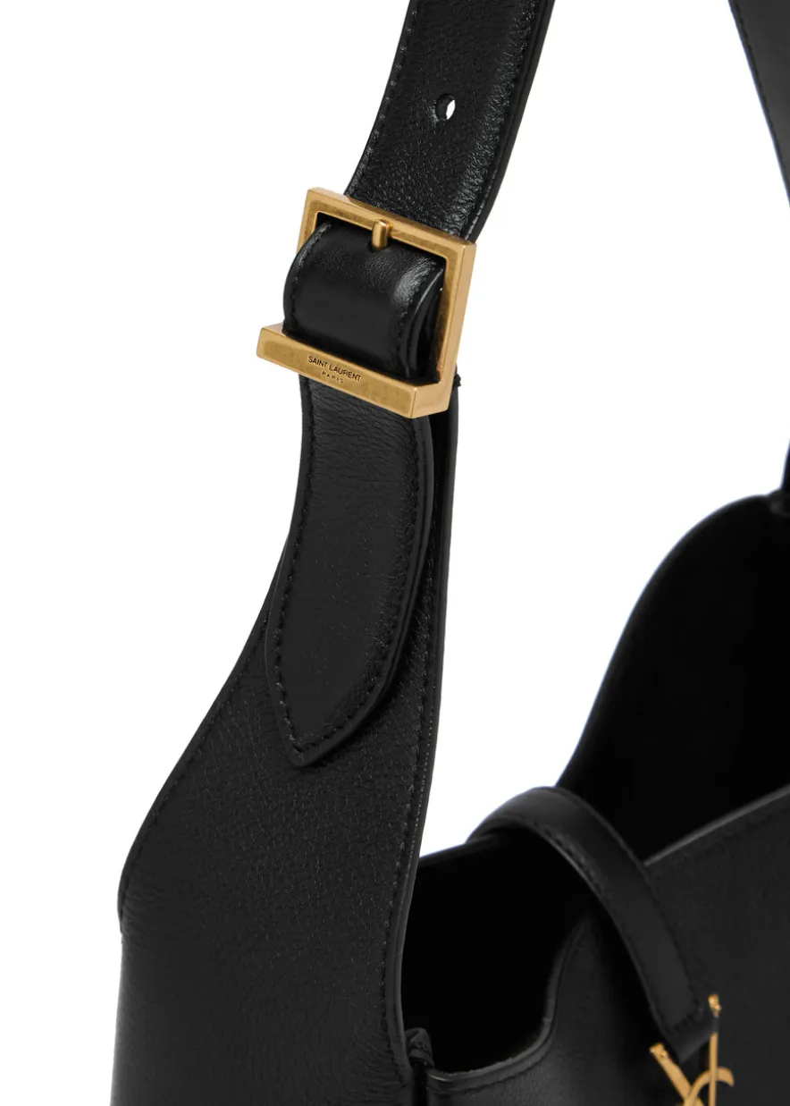 Le 5 à 7 small leather hobo bag