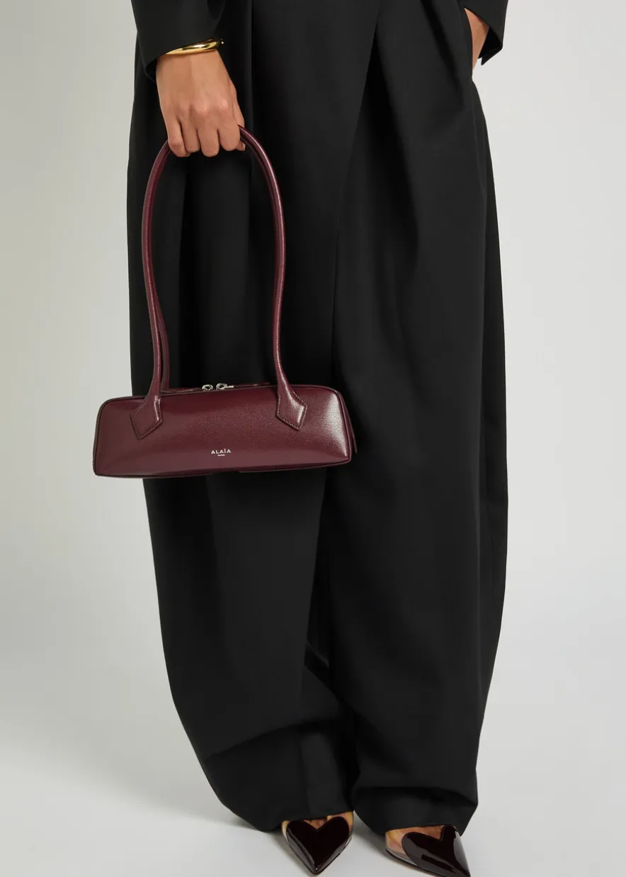 Le Teckel small grained leather shoulder bag