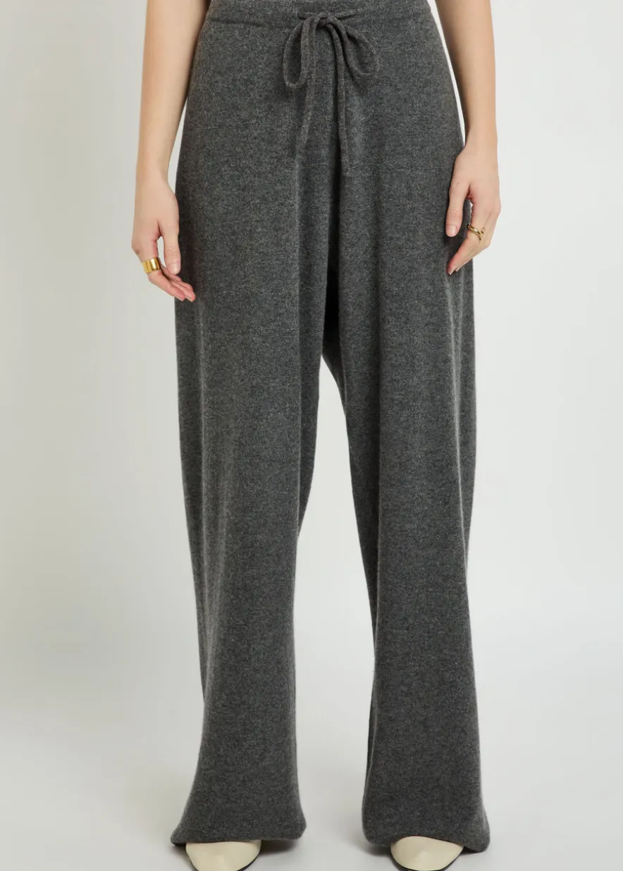 N°462 Slouch cashmere-blend trousers