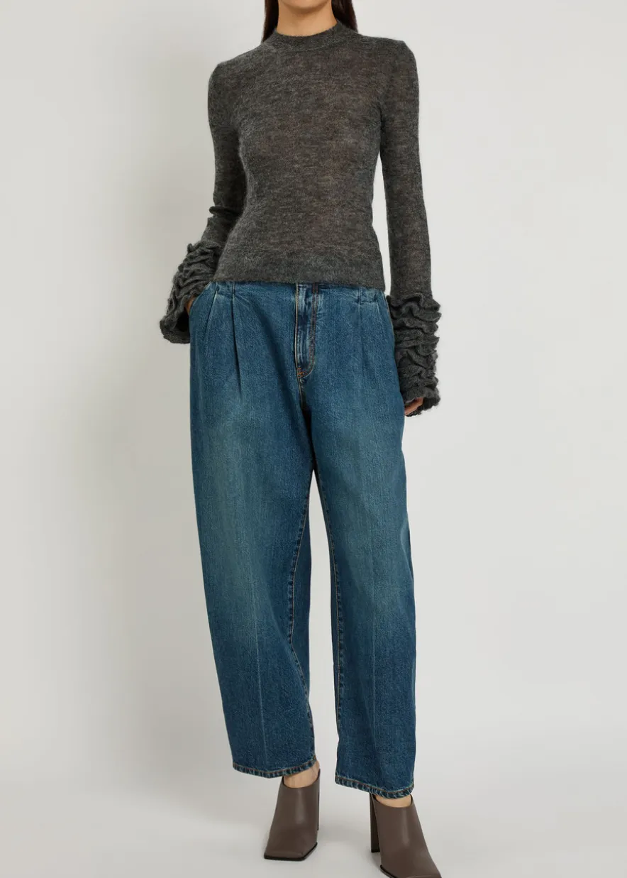 Pleated barrel-leg jeans