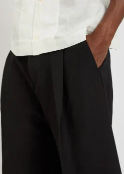 Pleated linen and wool-blend shorts