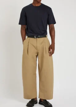 Pleated wide-leg trousers