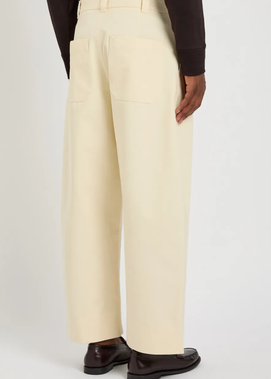 Pleated wide-leg trousers