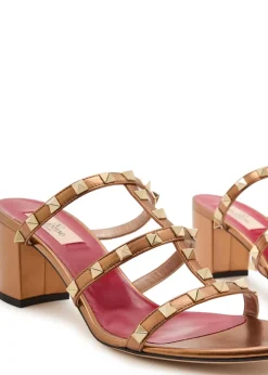 Rockstud 60 metallic leather mules