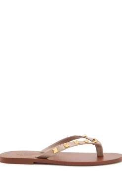 Rockstud thong leather sandals