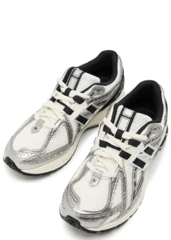 1906R panelled mesh sneakers