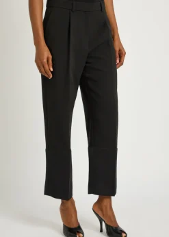Satin cuffs cropped crepe trousers