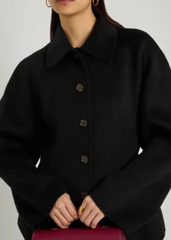 Sculpted wool jacket