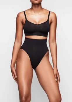 Seamless sculpt bralette