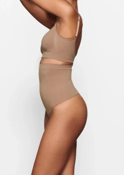 Seamless sculpt high-waisted thong
