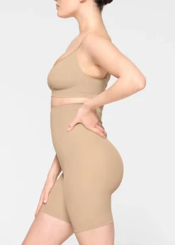 Seamless sculpt mid-thigh shorts