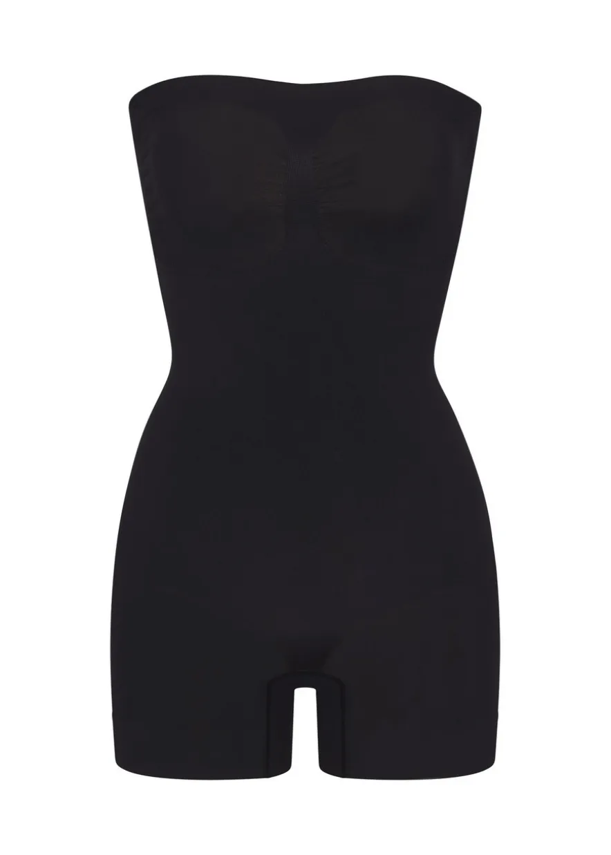 Seamless sculpt strapless shortie body