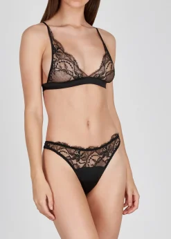 Signature Boudoir lace soft-cup bra