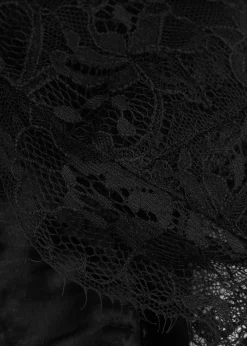 Signature lace balcony bra