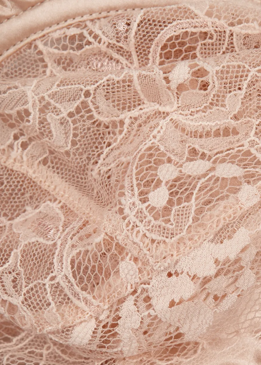 Signature lace balcony bra