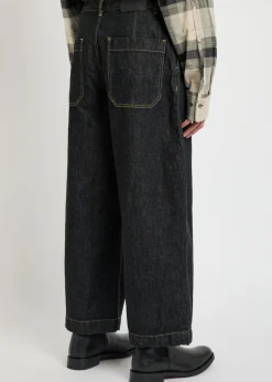 Single pleat wide-leg jeans