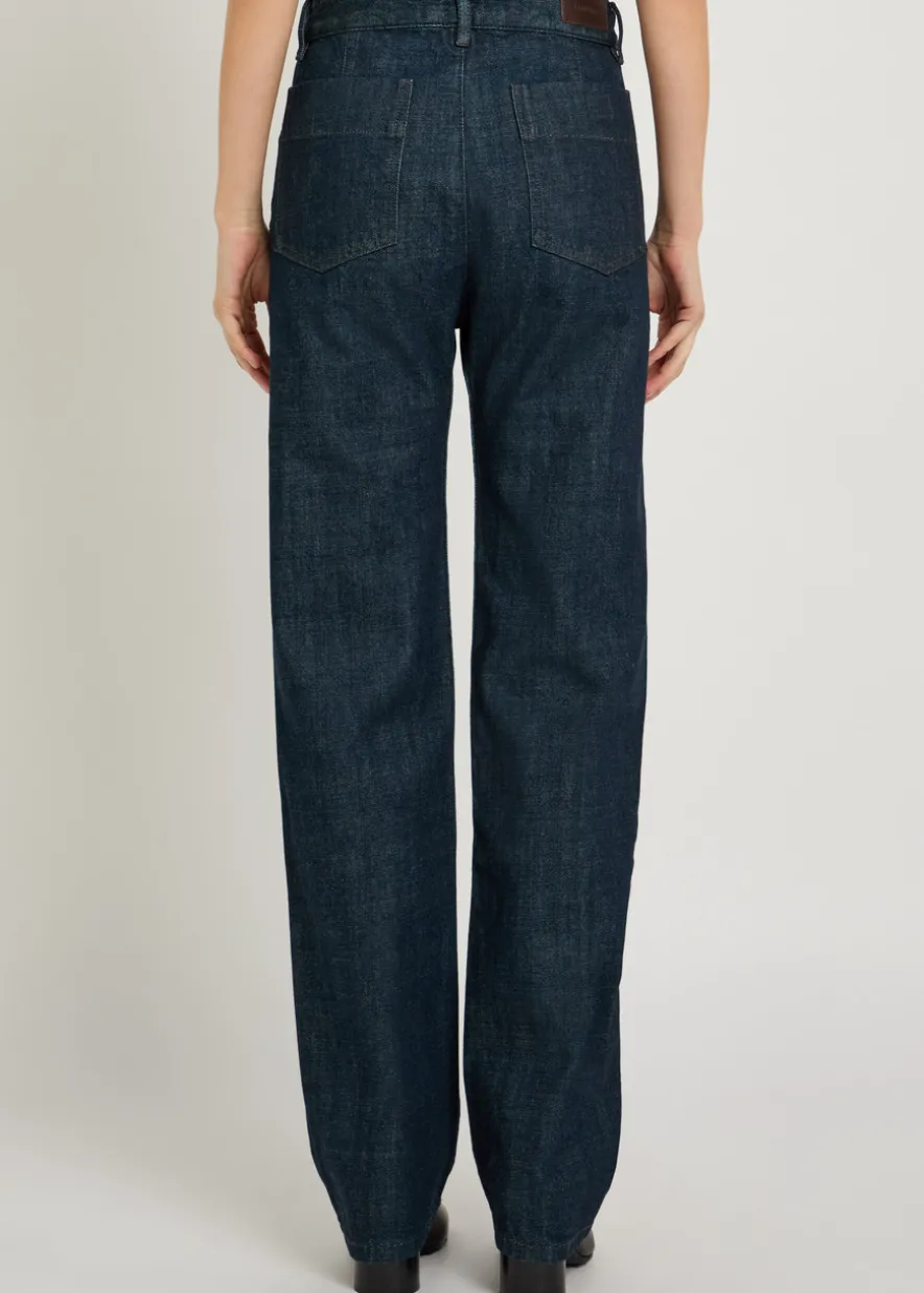 Straight-leg jeans