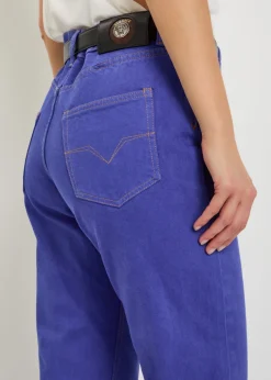 Straight-leg jeans