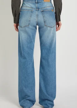 Straight-leg jeans