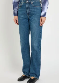 Straight-leg jeans