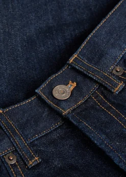Straight-leg jeans