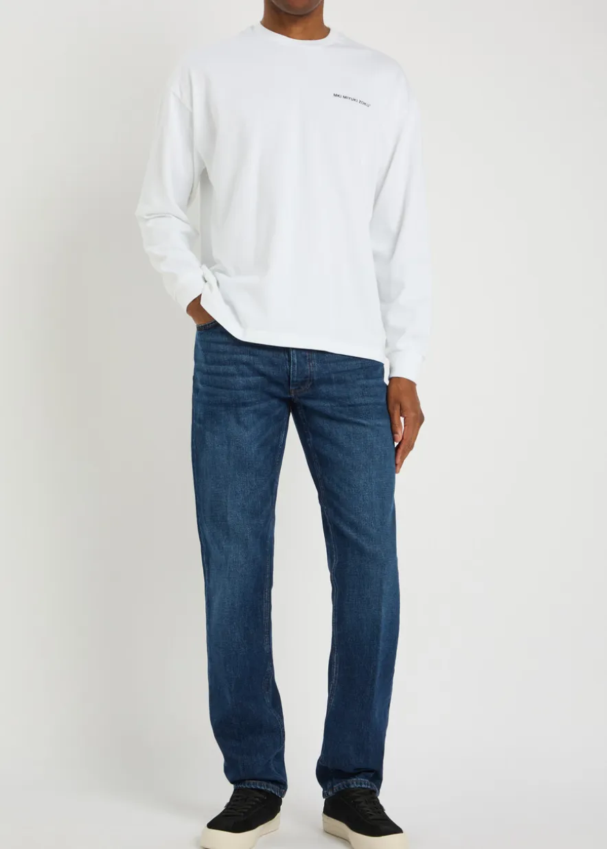 Straight-leg jeans