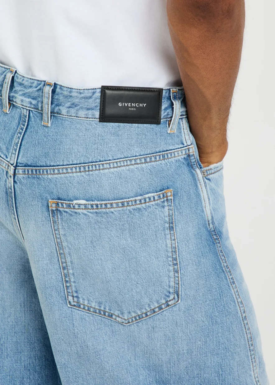 Straight-leg jeans