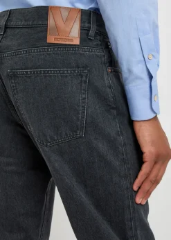 Straight-leg jeans