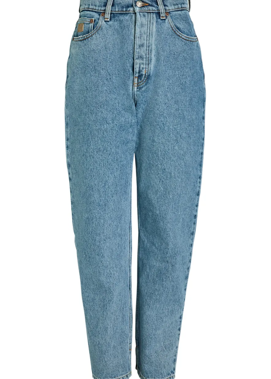 Tapered-leg jeans