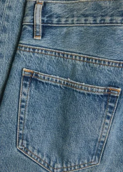 The Straight-leg jeans