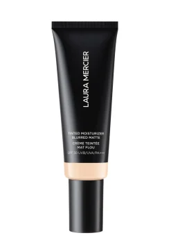 Tinted Moisturiser Blurred Matte SPF 30 UVB/UVA/PA+++