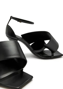 Twisted leather sandals