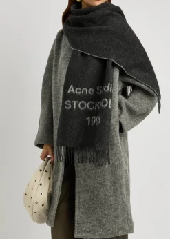 Venus 1996 logo-intarsia wool scarf