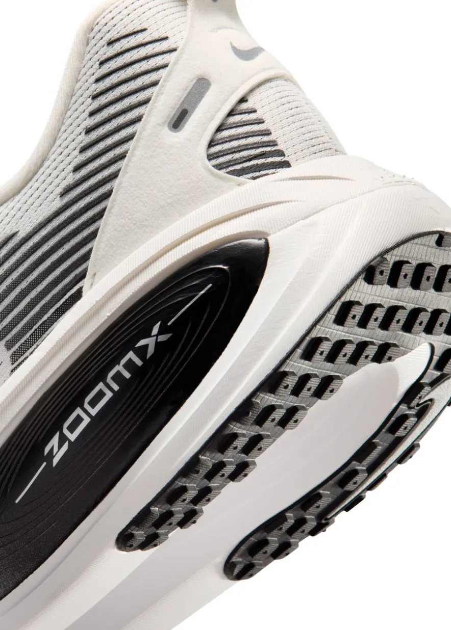 Vomero 18 sneakers