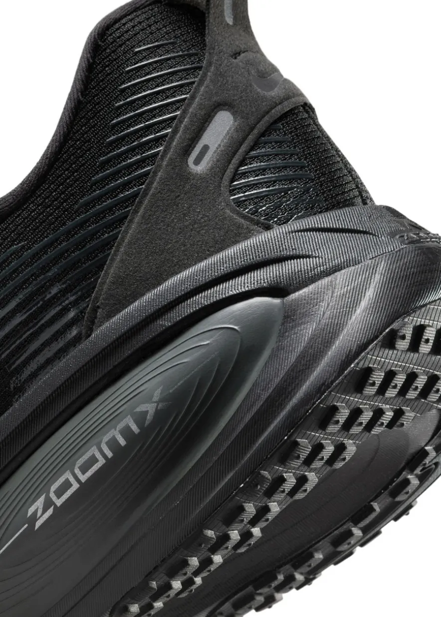 Vomero 18 sneakers